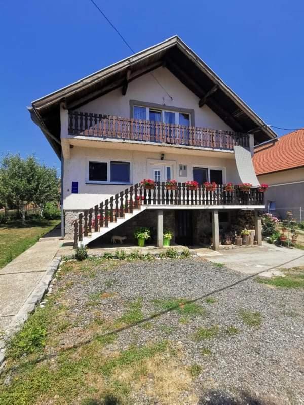 Apartman Pavelic Lovinac  Exterior photo